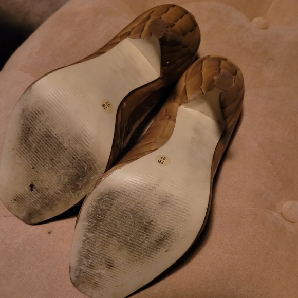 BCBG Heels 👠 EUC size 7 - Picture 7 of 8